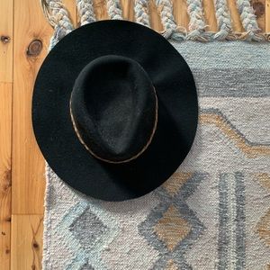 Black WOOL hat, one size